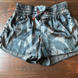 Athleta Tenacity 5” shorts new without tags